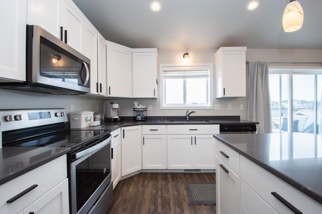 5534 8th Street W, West Fargo, ND 58078