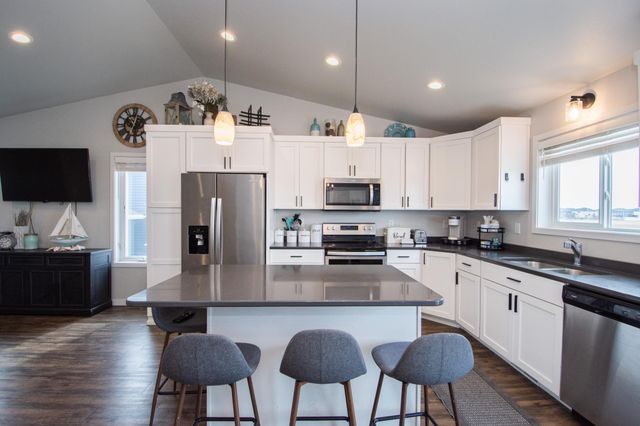 5534 8th Street W, West Fargo, ND 58078