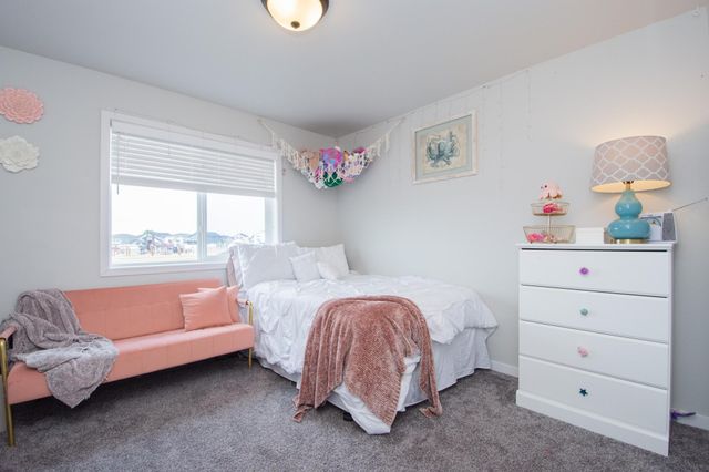 5534 8th Street W, West Fargo, ND 58078