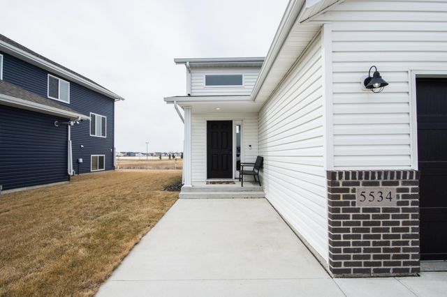 5534 8th Street W, West Fargo, ND 58078