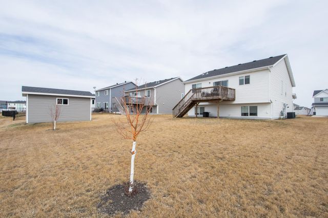 5534 8th Street W, West Fargo, ND 58078