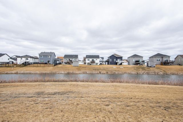 5534 8th Street W, West Fargo, ND 58078