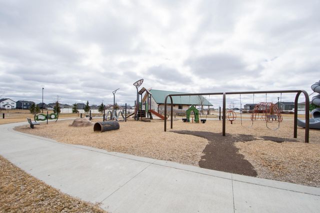 5534 8th Street W, West Fargo, ND 58078