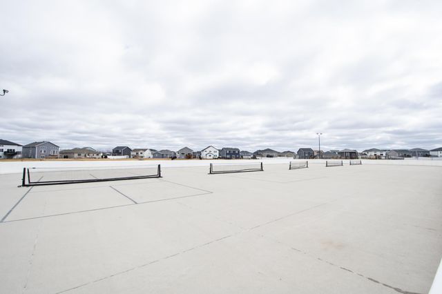 5534 8th Street W, West Fargo, ND 58078