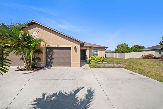 2820 SW 7th PL, Cape Coral, FL 33914