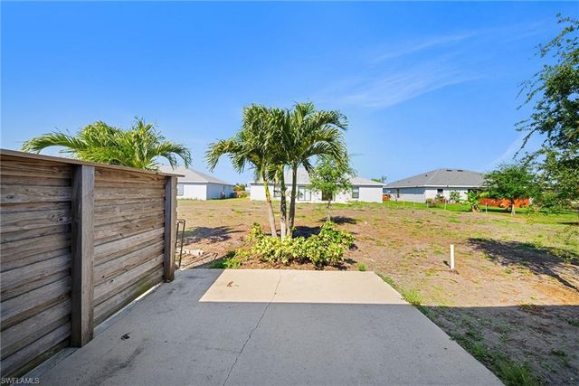 2820 SW 7th PL, Cape Coral, FL 33914