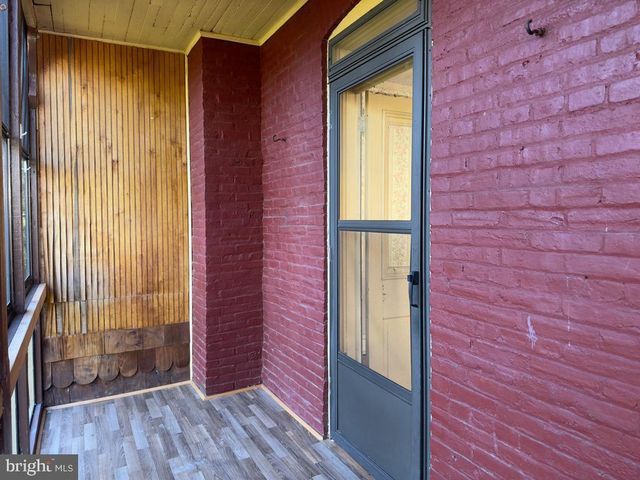 911 E KING ST, Lancaster, PA 17602