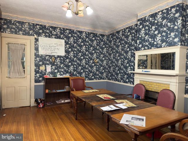 911 E KING ST, Lancaster, PA 17602