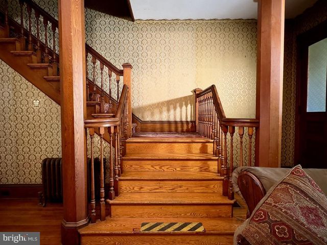 911 E KING ST, Lancaster, PA 17602