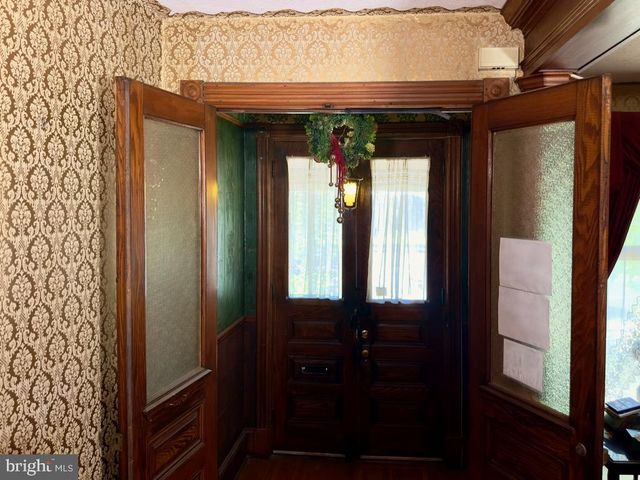 911 E KING ST, Lancaster, PA 17602