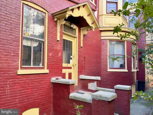 911 E KING ST, Lancaster, PA 17602