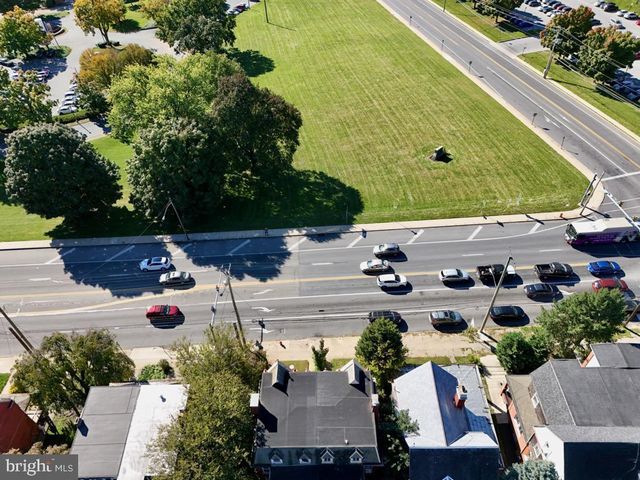 911 E KING ST, Lancaster, PA 17602