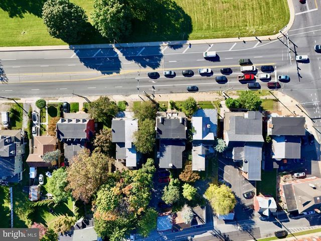 911 E KING ST, Lancaster, PA 17602