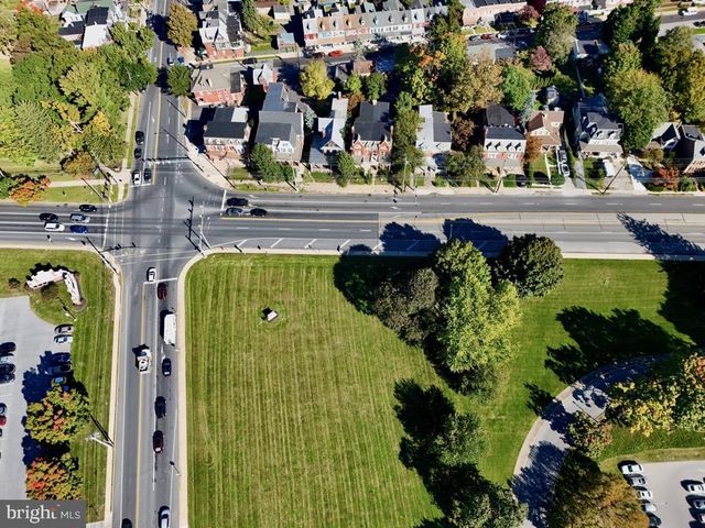 911 E KING ST, Lancaster, PA 17602