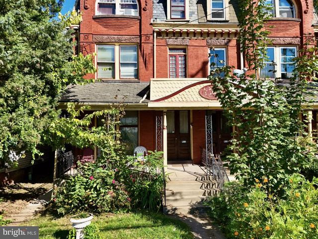 911 E KING ST, Lancaster, PA 17602