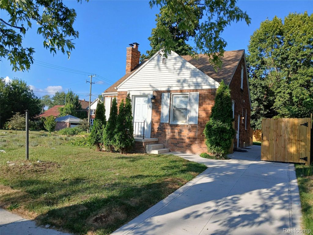 388 Eastlawn Street, Detroit, MI 48215