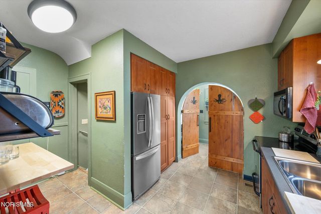 1732 Wildwood Road, Toledo, OH 43614