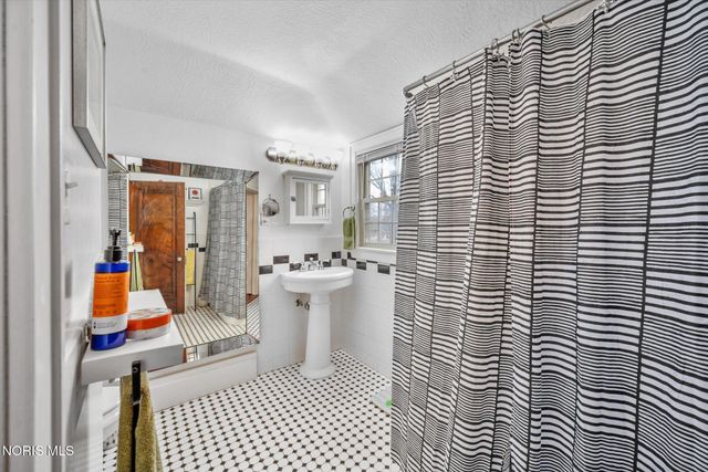 1732 Wildwood Road, Toledo, OH 43614