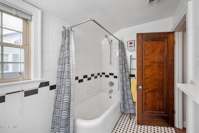 1732 Wildwood Road, Toledo, OH 43614