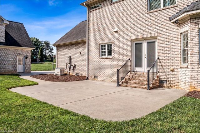 6202 Bradford Place Court, Summerfield, NC 27358