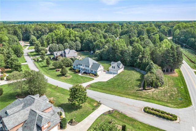 6202 Bradford Place Court, Summerfield, NC 27358