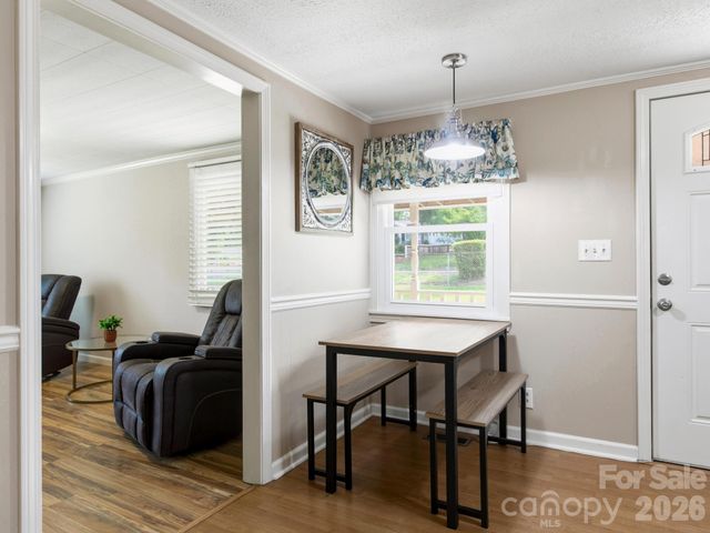 407 Hall Street, Hendersonville, NC 28739
