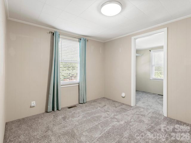 407 Hall Street, Hendersonville, NC 28739