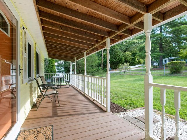 407 Hall Street, Hendersonville, NC 28739