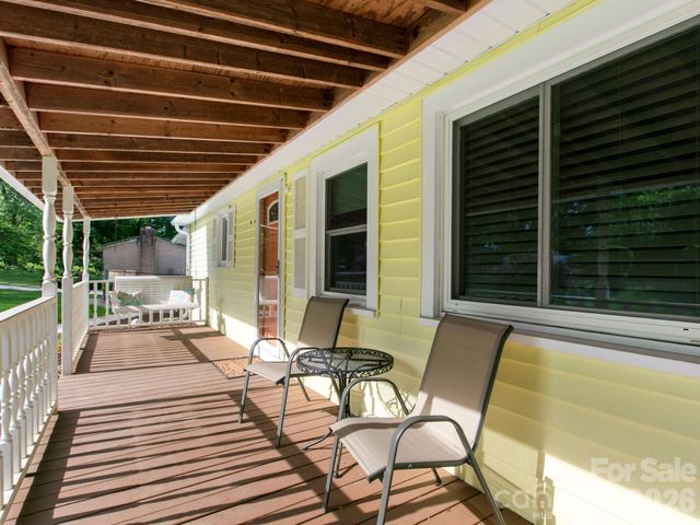 407 Hall Street, Hendersonville, NC 28739