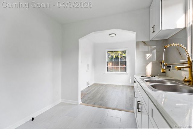 11537 Roxbury Street, Detroit, MI 48224