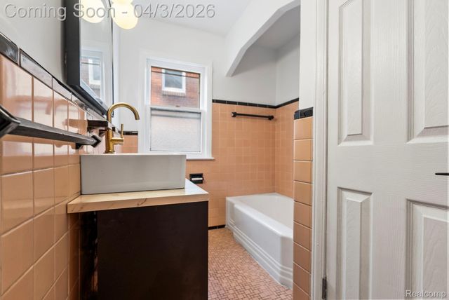 11537 Roxbury Street, Detroit, MI 48224