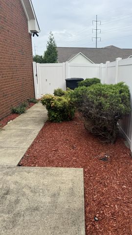 2136 Cason Ln, Murfreesboro, TN 37128