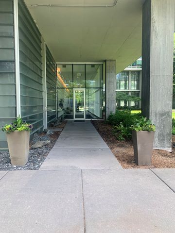 9655 Woods Drive 1208, Skokie, IL 60077