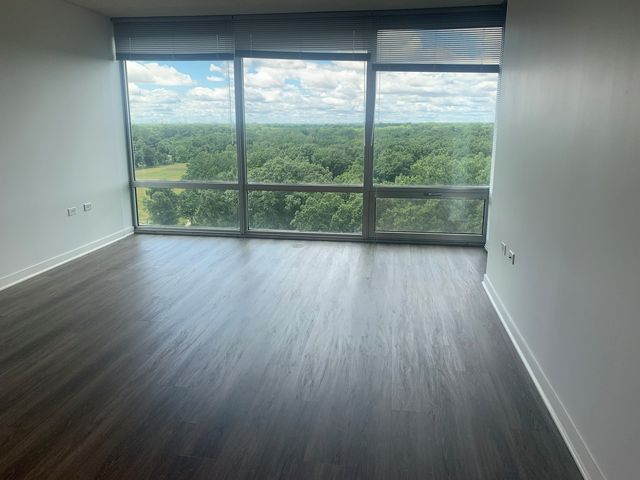 9655 Woods Drive 1208, Skokie, IL 60077