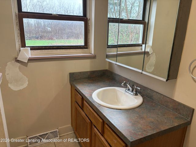 8078 N Hartel Road, Grand Ledge, MI 48837