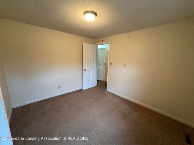 8078 N Hartel Road, Grand Ledge, MI 48837