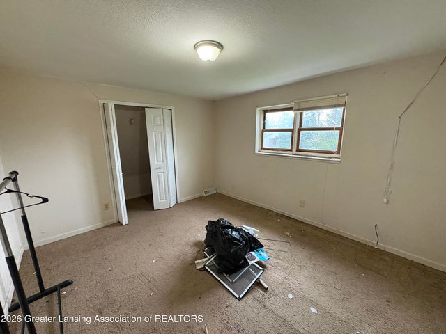 8078 N Hartel Road, Grand Ledge, MI 48837