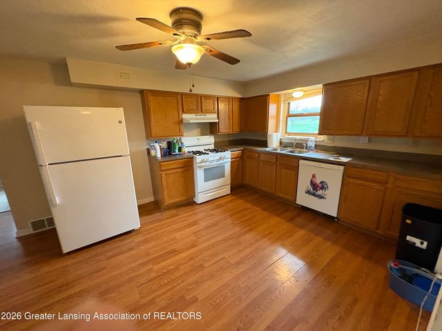 8078 N Hartel Road, Grand Ledge, MI 48837