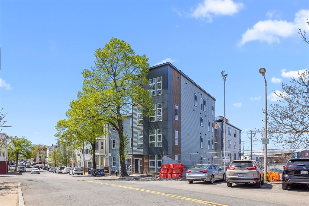 546 Saratoga, Boston, MA 02128