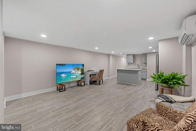 113 R ST NE, Washington, DC 20002