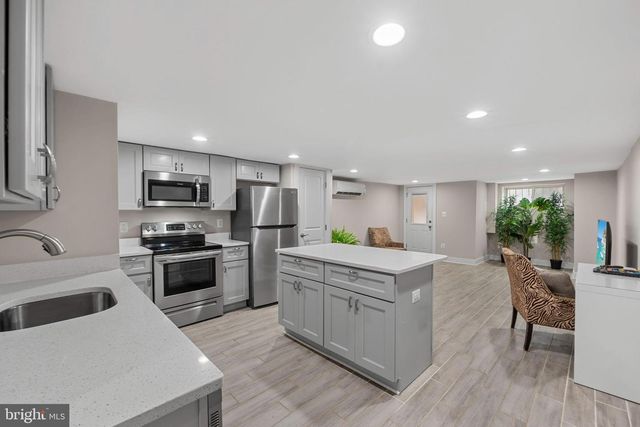 113 R ST NE, Washington, DC 20002