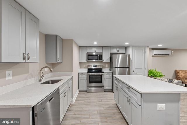 113 R ST NE, Washington, DC 20002