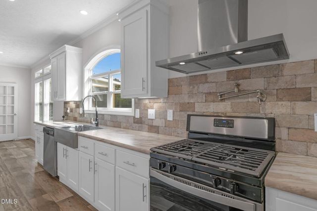 748 Gum Swamp Road, Four Oaks, NC 27524