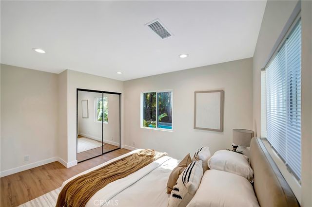 22120 Costanso Street, Woodland Hills, CA 91364