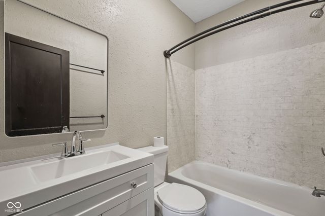 1007 S Miller Street, Shelbyville, IN 46176