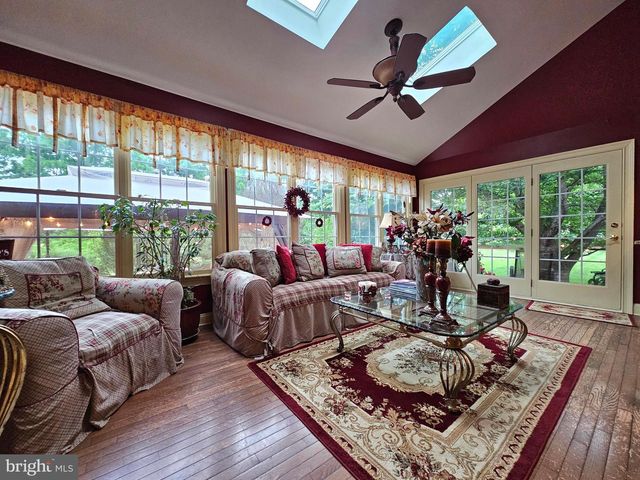 30 MELCHOR DR, Easton, PA 18042