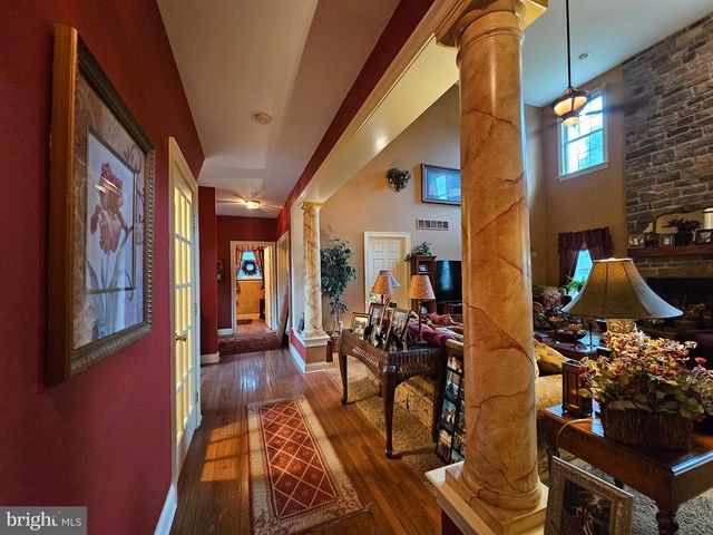 30 MELCHOR DR, Easton, PA 18042