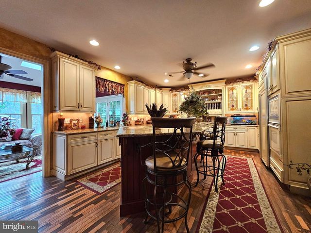 30 MELCHOR DR, Easton, PA 18042
