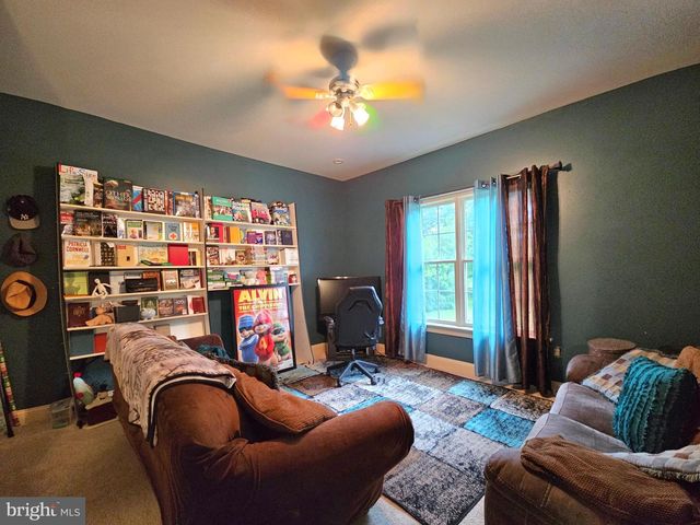 30 MELCHOR DR, Easton, PA 18042