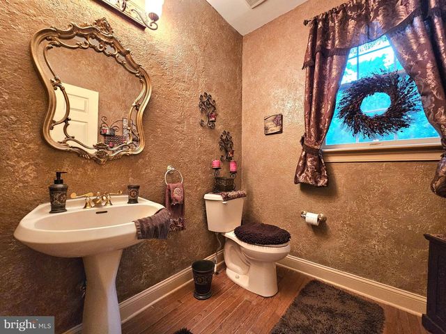 30 MELCHOR DR, Easton, PA 18042